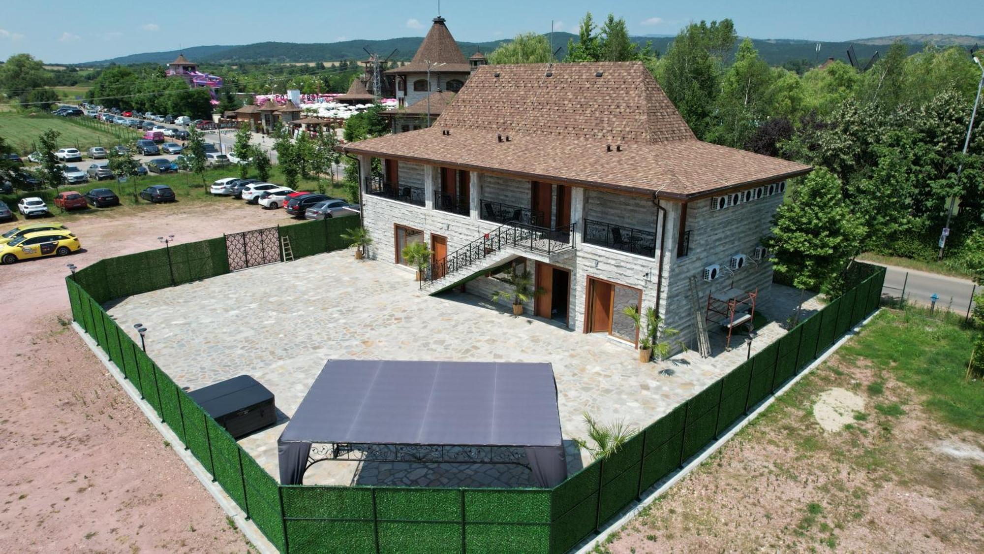 Hotel The Wind Mills Hydropark à Gorna Malina Extérieur photo