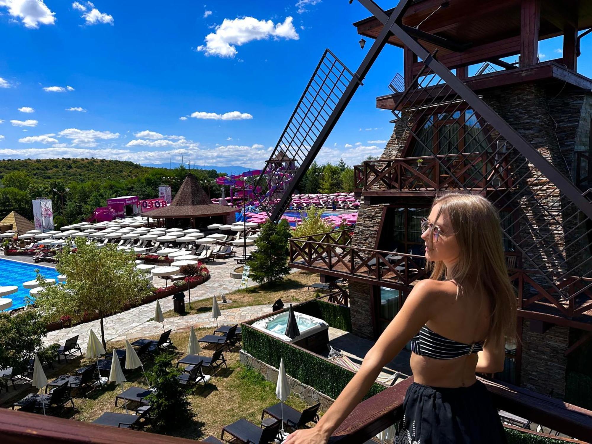 Hotel The Wind Mills Hydropark à Gorna Malina Extérieur photo
